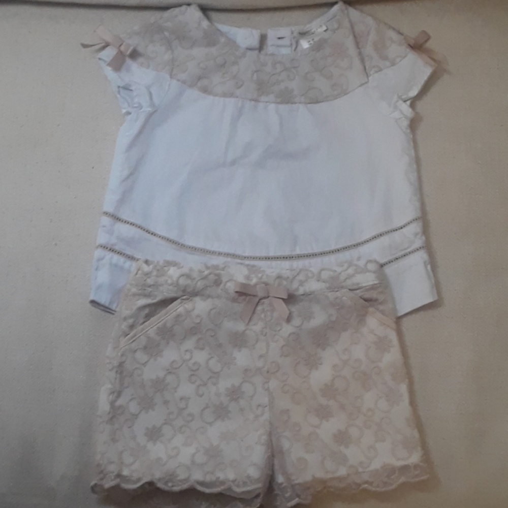 Max Studio Baby matching blouse and shorts